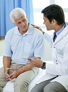 a patient with prostatitis in an appointment with a specialist